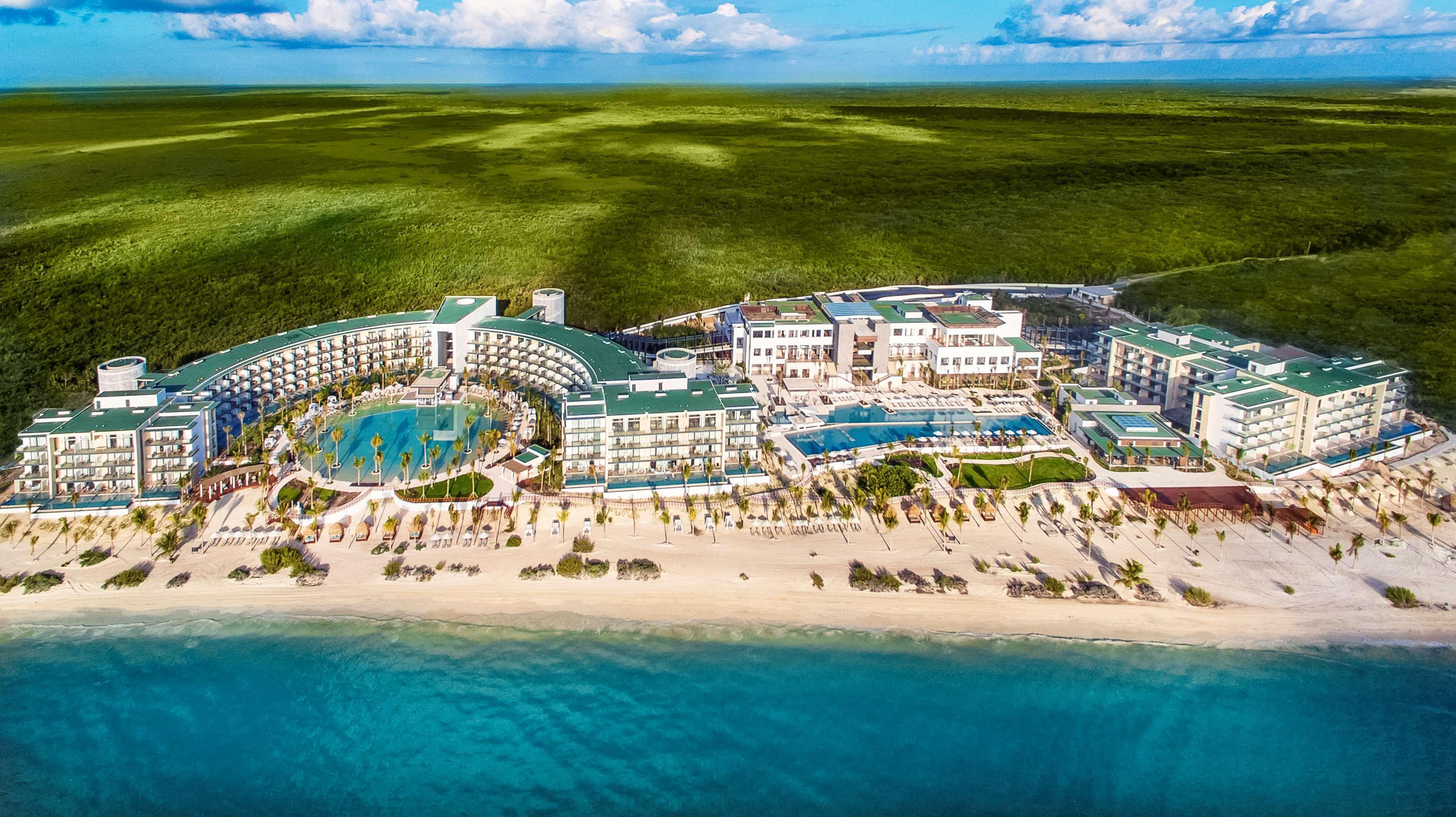 Haven Riviera Cancun (Adults Only) Alfredo V. Bonfil Buitenkant foto Aerial view of the resort