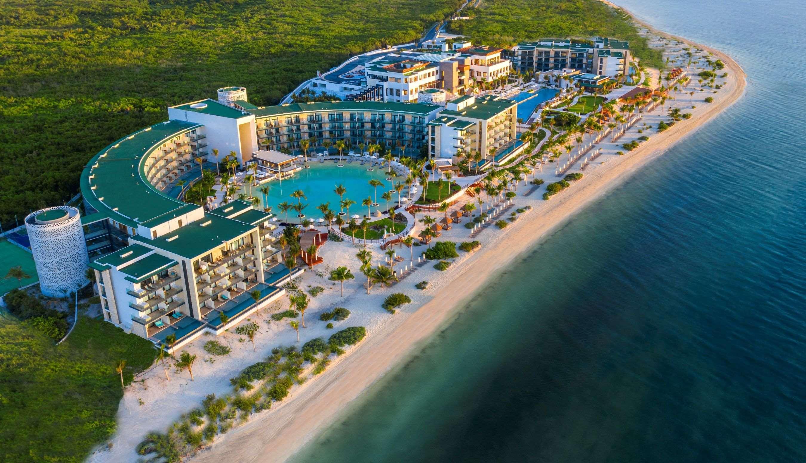 Haven Riviera Cancun (Adults Only) Alfredo V. Bonfil Buitenkant foto Aerial view of the resort