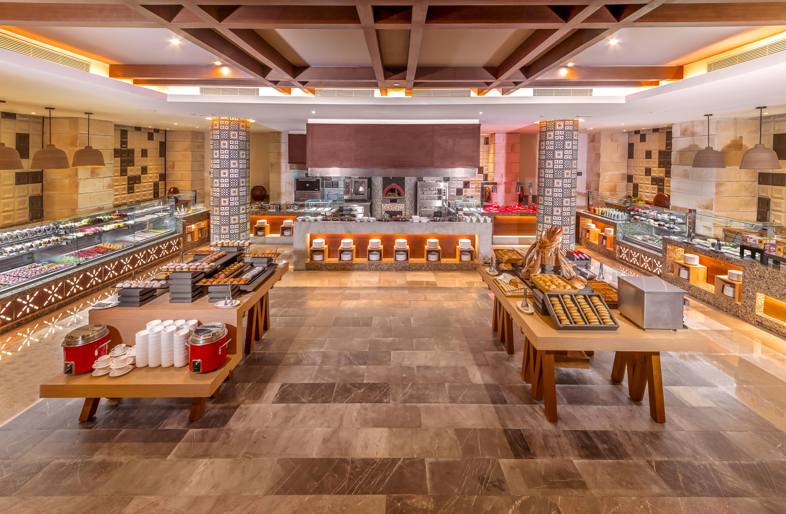 Haven Riviera Cancun (Adults Only) Alfredo V. Bonfil Buitenkant foto The buffet at the hotel