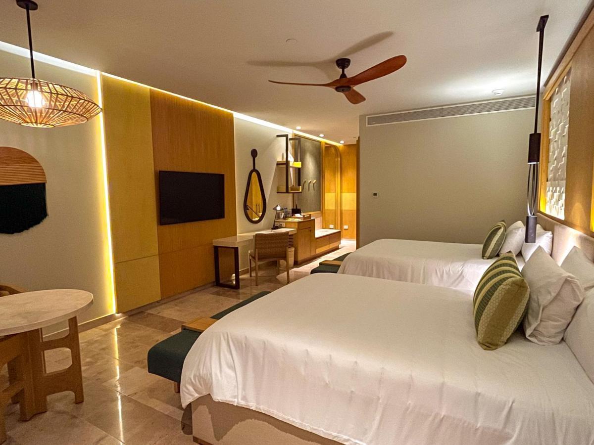 Haven Riviera Cancun (Adults Only) Alfredo V. Bonfil Buitenkant foto Deluxe Oceanfront Room